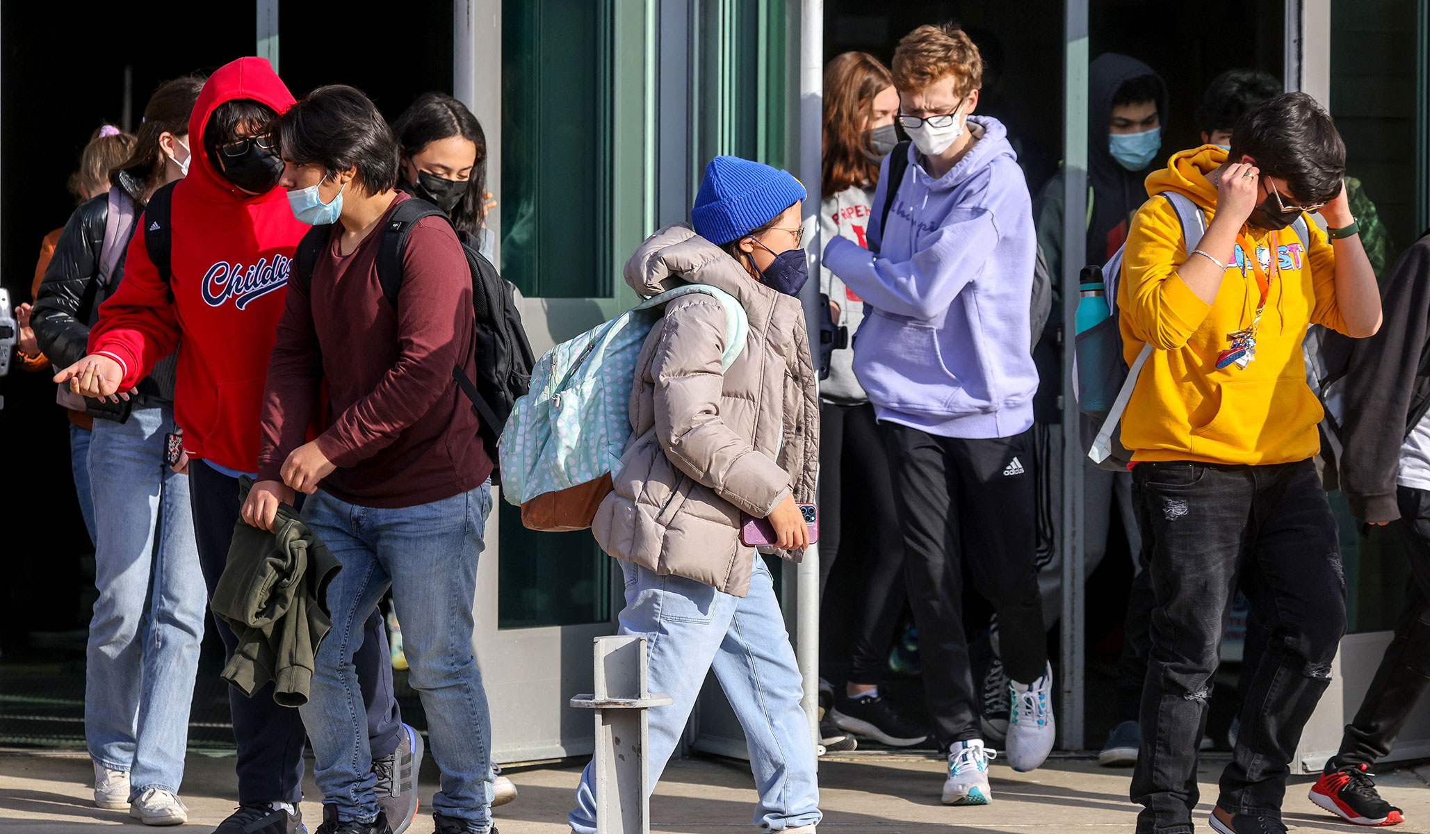 students-masks-alexandria-virginia.jpg