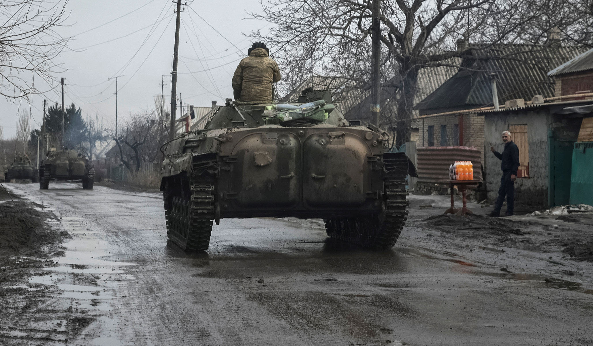 Всу отступают из волчанска. Т-64 ВСУ. Трофейная техника ЛНР. Трофейные т-64 ВСУ.